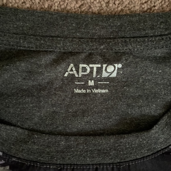 Super cute long sleeve dressy shirt - Picture 2 of 3